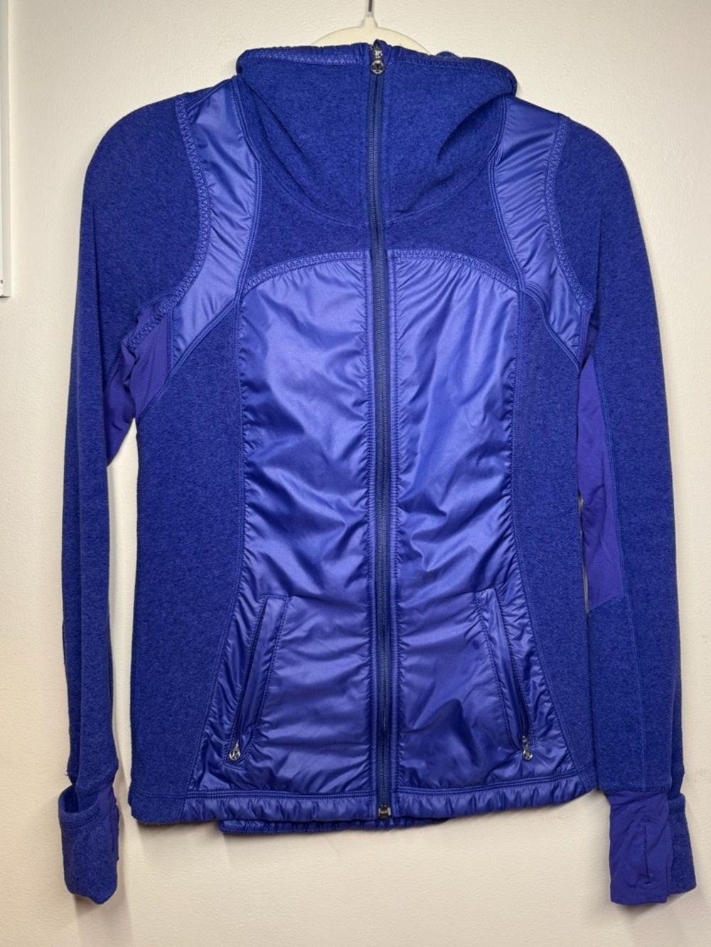 Lululemon Run: Gust Buster Jacket
Pigment Blue